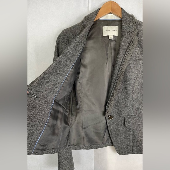 Banana Republic Wool Tweed Herringbone Ruffle Trim Blazer Preppy Quiet Luxury - Picture 7 of 11